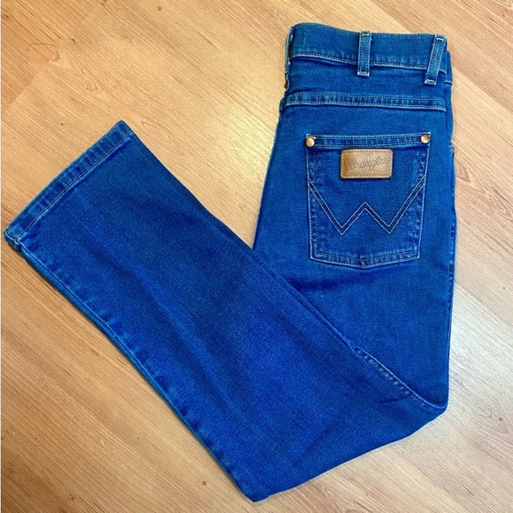 Wrangler High Rise Heritage Fit Jeans - Picture 3 of 6